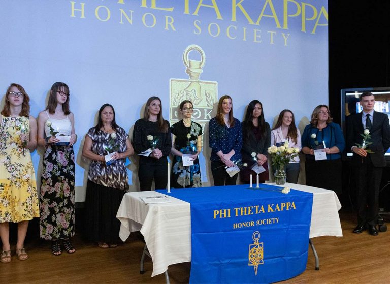 Phi Theta Kappa vice president joins WVU Parkersburg for honor society chapter ceremony